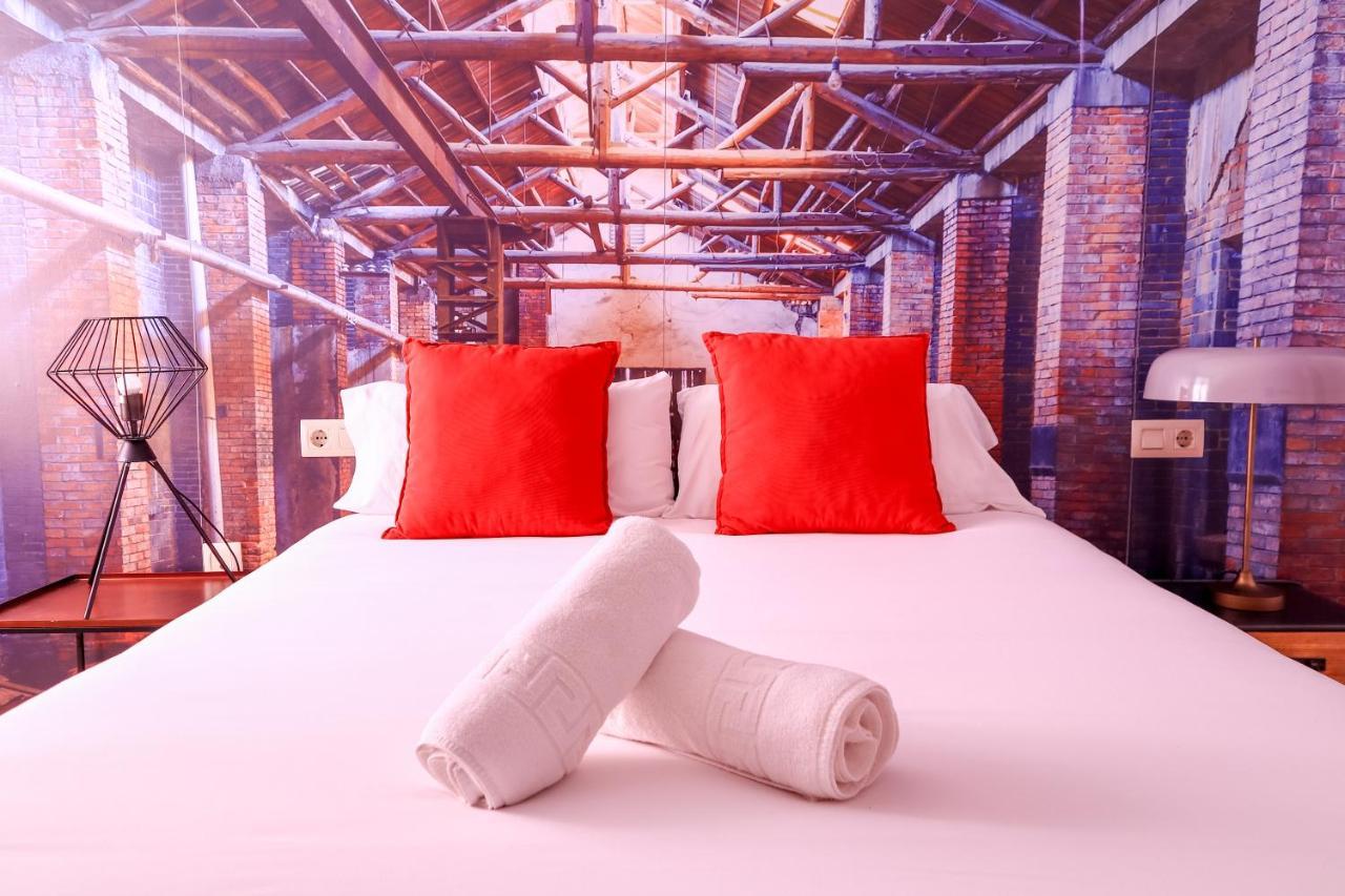 Urban Colours Sauceda VII Apartment เซบีญา ภายนอก รูปภาพ