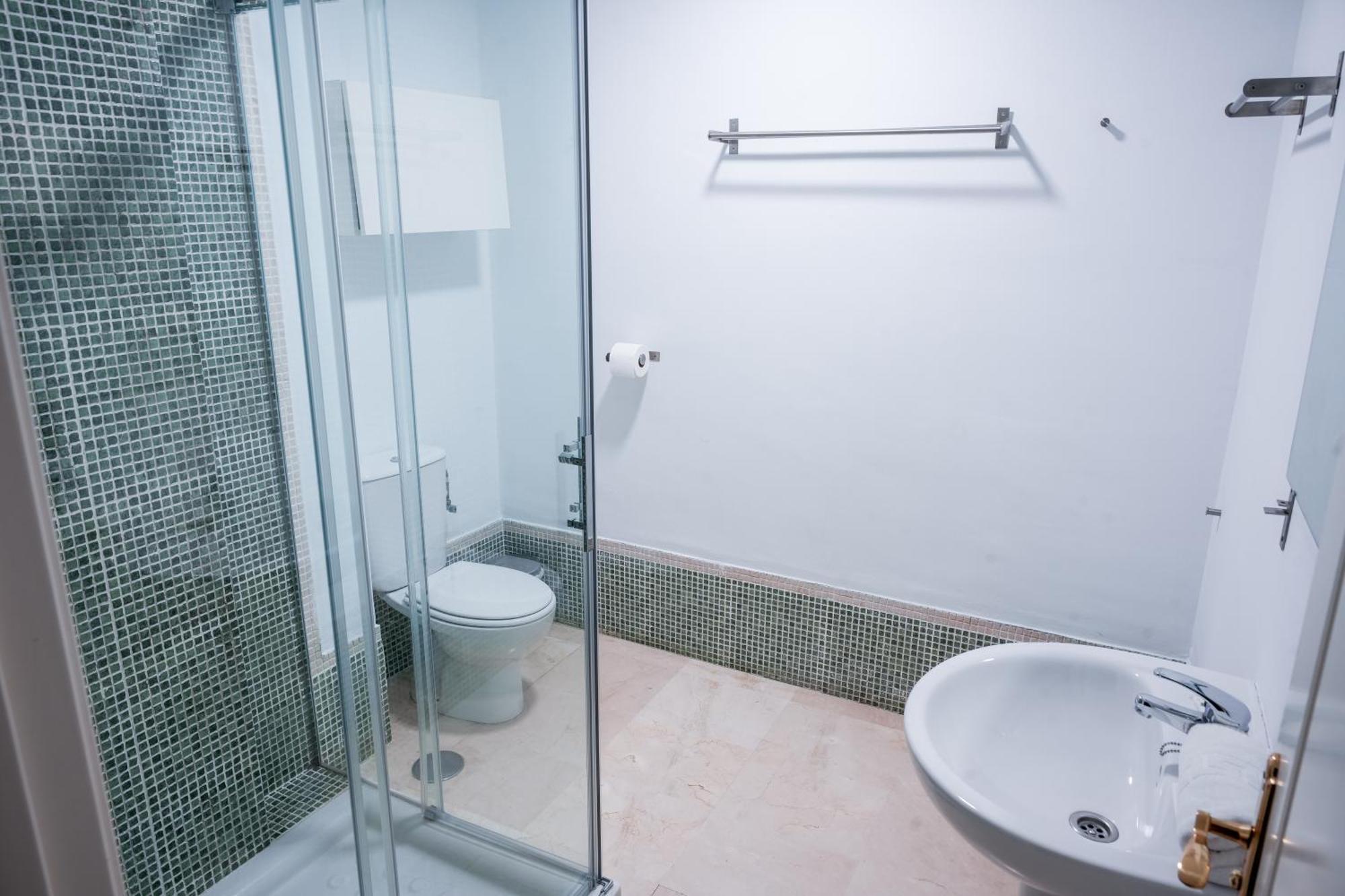 Urban Colours Sauceda VII Apartment เซบีญา ภายนอก รูปภาพ